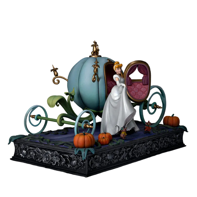 Figurine: Disney Classics Deluxe - Cinderella 30 cm