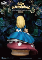 FIgurine: Alice In Wonderland