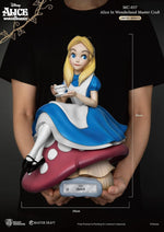 FIgurine: Alice In Wonderland