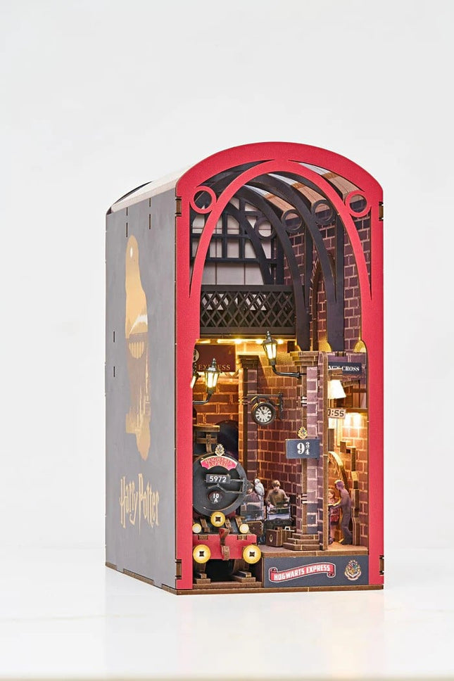 Bücherstütze: Hogwarts Express – 238-teilig mit LED-Licht
