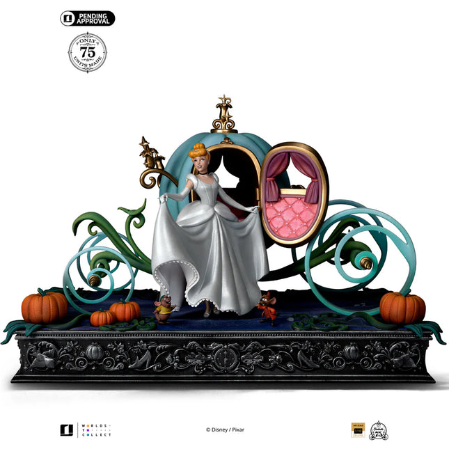 Figurine: Disney Classics Deluxe - Cinderella 30 cm