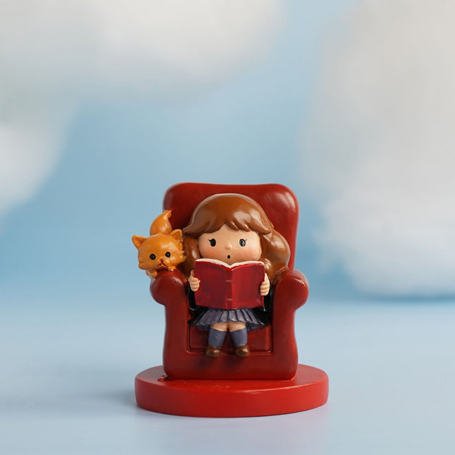 Figurine: Hermelien op stoel - Terug naar Zweinstein - Harry Potter